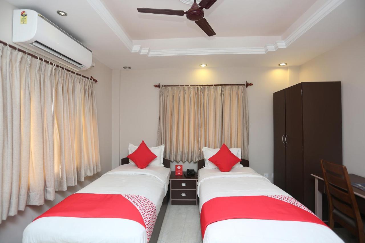 Oyo 19855 B S Guest House Jādabpur エクステリア 写真
