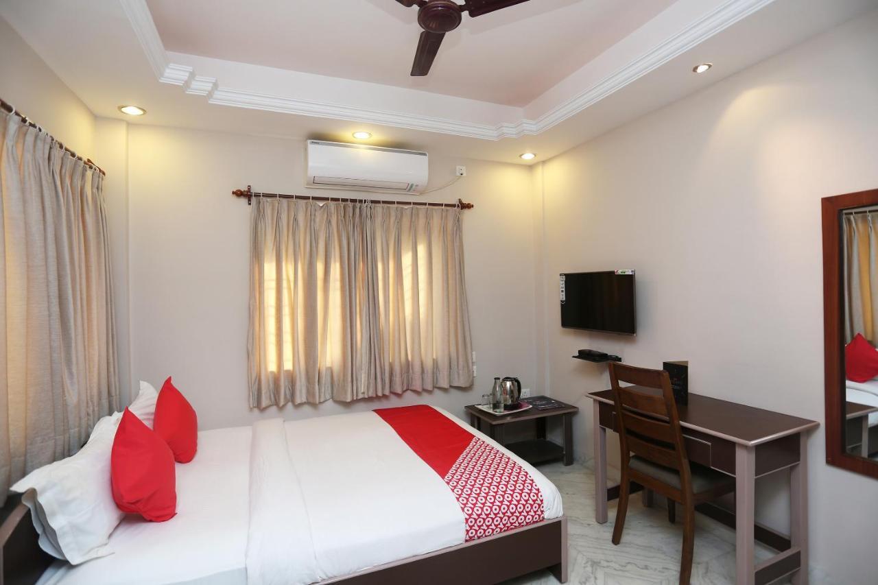 Oyo 19855 B S Guest House Jādabpur エクステリア 写真